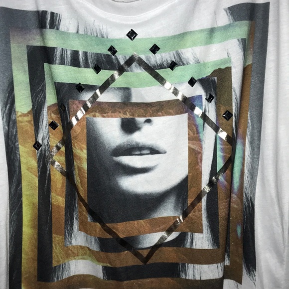 Express Tee - Picture 2 of 3